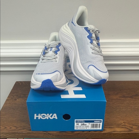 Hoka Shoes - New In Box Hoka Skyward X Running Shoes Women's Sz 9 in Cosmic Grey Silver!
